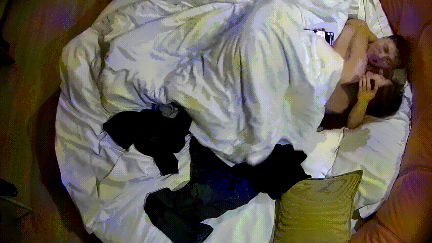 情趣台1-5 眼镜少妇穿衣显瘦脱衣爆肉 巨乳藏不住！男人射完她主动骑乘开启第二炮 配图4