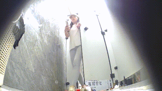 酒吧女厕全景偷拍多位美女各种极品小黑鲍 配图16