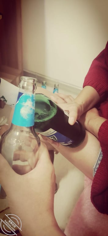 原创37 和姐姐闺蜜一起喝酒，喝醉以后指奸了她 - 老宋论坛-老宋论坛