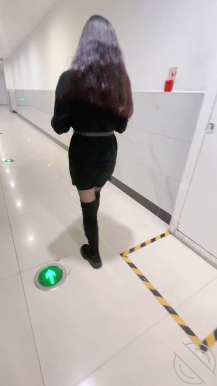 【原创视频】强拽骚母狗男厕调教，保洁阿姨进来都舍不得拔出来，说我们真会玩 - 老宋论坛-老宋论坛