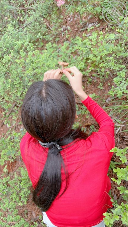 （原创51）没办法只能叫女儿在旱厕里给我吃一下鸡巴解解馋了 配图9
