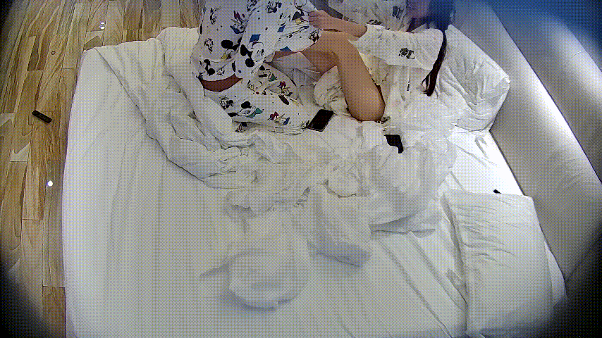 大学城民宿纯情新生情侣：任你摸吻可深入，偏偏不露春光，满屏青涩甜蜜初恋蜜汁味！ 配图9