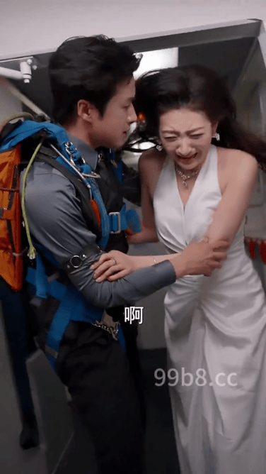 【AI短剧】雇佣兵荒岛求生爆火出圈第1-5集 坠机后千金大小姐沦为我泄欲的对象 配图3