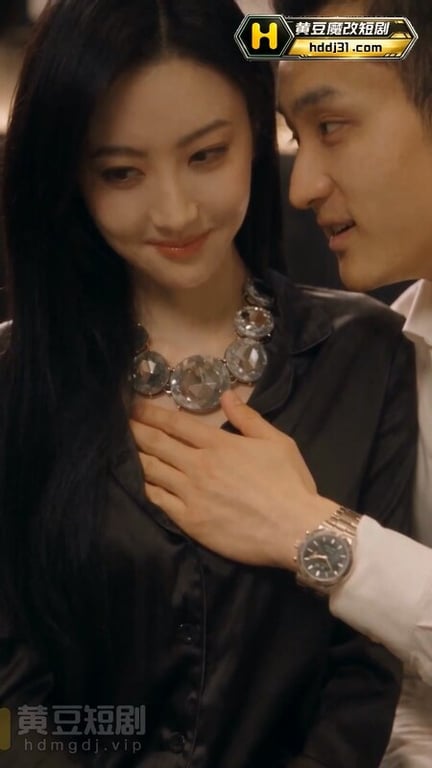 AI短剧《妈妈再爱我一次》EP1 原版 配图12