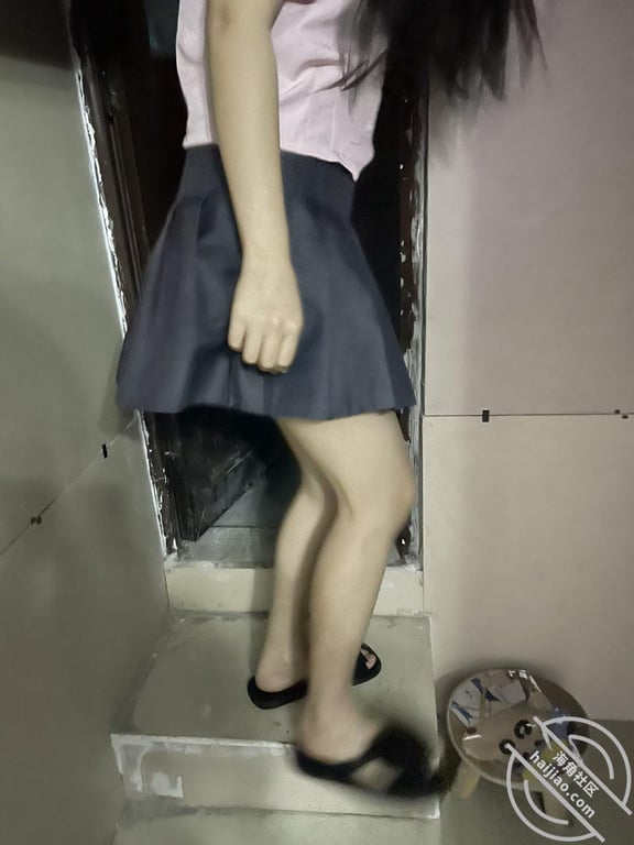 :女儿放学回来，居然在厨房给我口交 （44） - 老宋论坛-老宋论坛