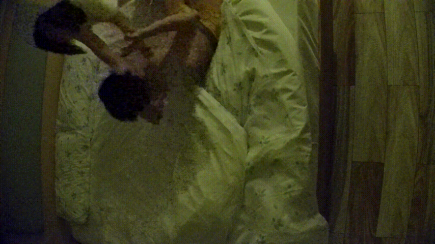 情趣酒店激情夜！短发青春美女默契脱衣，戴套缠绵后惊艳完美身材大放送！ 配图6