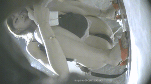 酒吧女厕全景偷拍多位高跟美女❤️各种极品小黑鲍鱼2-老宋论坛