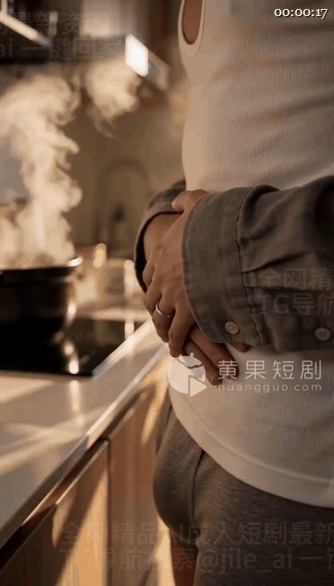 【AI短剧】《快门沦陷》EP预告1-10集，光影交错爱意失控，摄影师放下手里的相 配图5