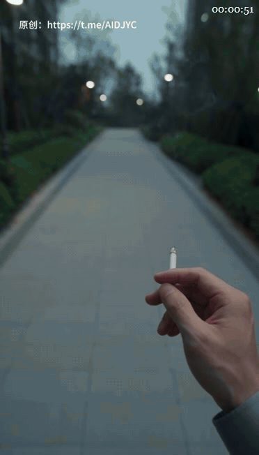 【AI短剧】《曹贼管理员》EP1-2集，管理员用偷拍的视频报复没有素质的极品少妇 配图2
