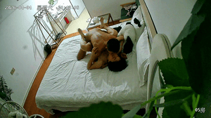 酒店偷拍流出！短发黑丝少妇被精壮猛男带进稀有绿叶房狂翻猛操高潮迭起❤️-老宋论坛