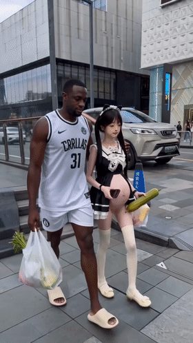 【AI自制小短剧】《牛头人下》在黑人尼哥大屌洗礼之下，女友怀孕还被大黑屌狂操！ 配图3
