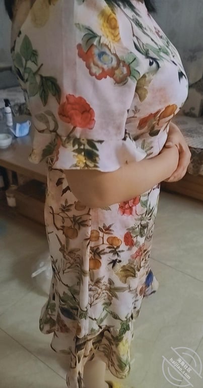 【原创】客厅沙发给舅妈按摩，睡着后割开裤袜内裤插的舅妈喊我爸爸！撸鸡精品 - 老宋论坛-老宋论坛