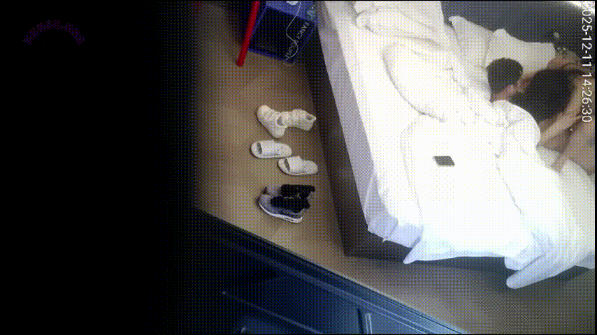 天眼1号房12-11 琴箫合鸣激情爆棚！舌尖狂舔让她全身抽搐高潮，巧指扣弄娇躯颤 配图4