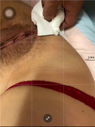 【素人泄密】极品反差黑丝JK眼镜学妹无套骑乘高潮喷水露脸啪啪 配图7