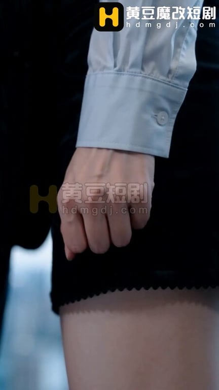 【AI短剧】『我的炮友是妇科医生』第4集！美女高管在办公室被玩弄喷水后入爆插！ 配图8