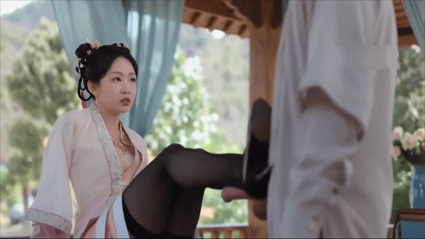 【AI脱衣+AI推演】魔改电视剧《卿卿日常》尹峥（白敬亭饰）把李薇（田曦薇饰）按 配图7