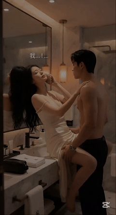 【AI真人小剧场】《绿帽人妻NTR》极品人妻，背着老公偷偷和小奶狗在酒吧厕所做爱 配图5