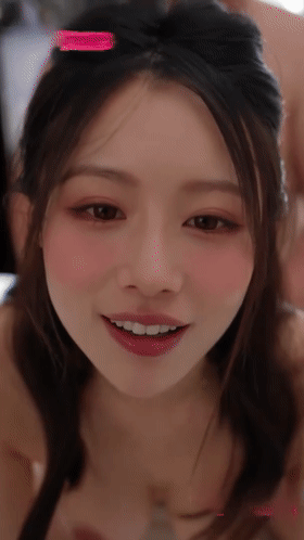 【AI短剧】《良子重生绑定系统》第1集射精一次减10斤 当场侵占女助理！ 配图6