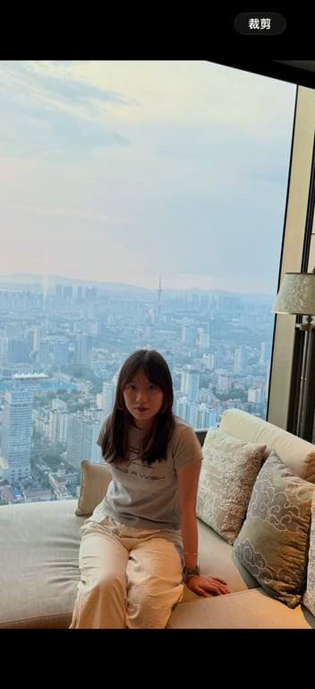 【原档泄密】一对微胖小情侣在酒店开房啪啪，没找到这么极品的妹子被一个猥琐的眼镜男 配图6