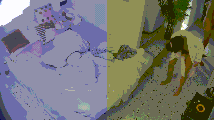 大学城12-14完整版！小情侣酒店激情开干，一进门就换衣狂操，晃荡大奶子晃得人血 配图3