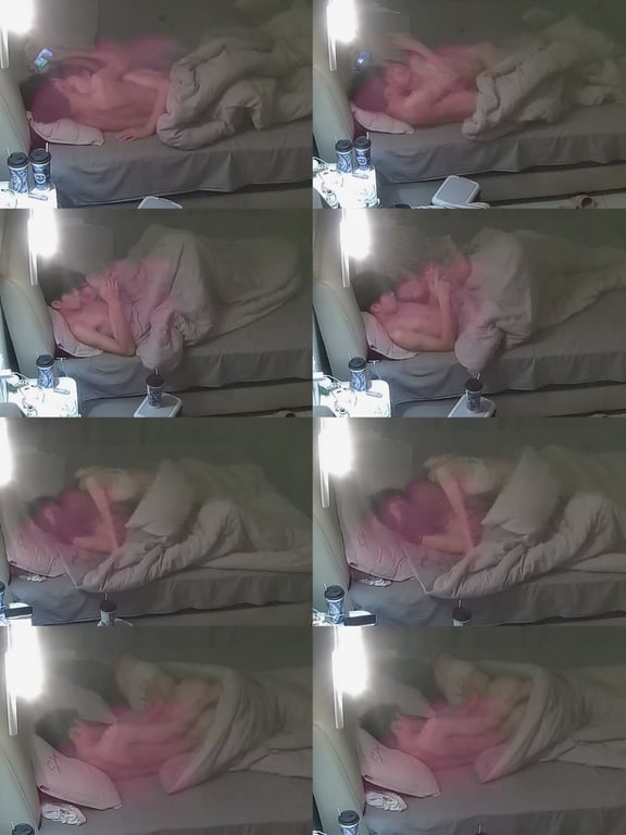 4-25大学城 身材苗条的眼镜小女友开房 先是热吻 然后温柔的抚摸 啪啪[1.8 配图2