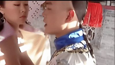 【AI脱衣】魔改电视剧《康熙与小宝》韦小宝性交全垒打后宫各妃子 无套喷水高潮狂欢 配图5