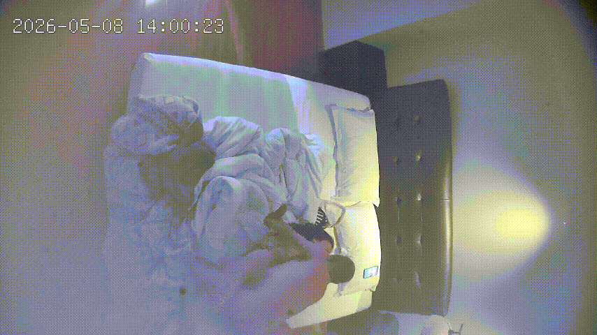 上帝视角5-8：光头猛男酒店硬上少妇情人，一来猴急遭拒衣服穿好要走，却被强拽回激 配图5