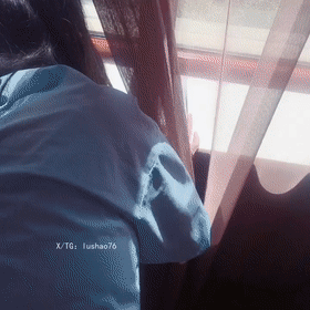 清纯白嫩眼镜学妹酒店激情，激吻后鲍鱼湿润带感，被男友猛烈后入高潮连连 配图5