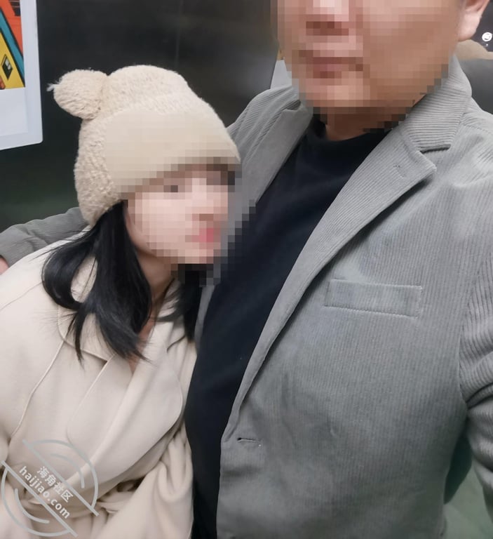 陌生的城市，舔着弟弟的鸡巴。 - 老宋论坛-老宋论坛
