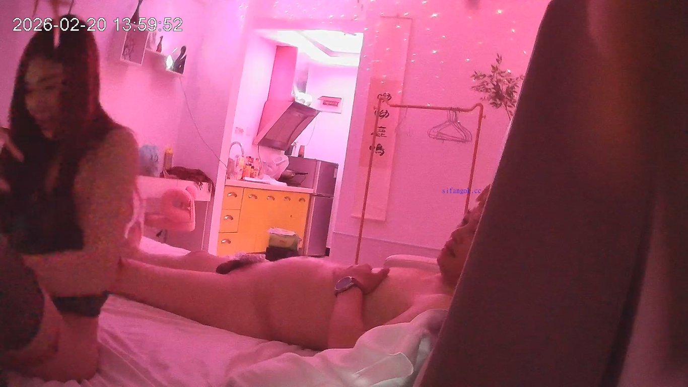 酒店偷拍黑丝情趣换装卖淫女 APP约炮上门狂接多客 日进斗金真实记录2（4V） 配图20