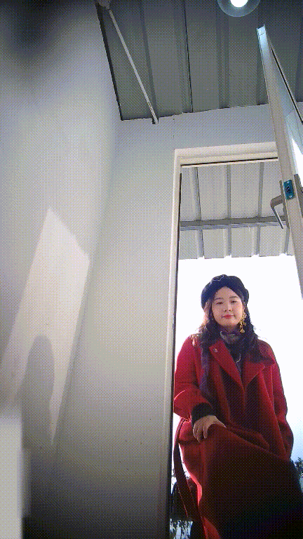 美女如云街边女公厕真实偷拍多位小姐姐方便，近景特写后位双洞清晰可见，同步露脸⑸ 配图13