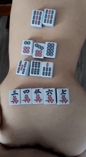 ⭐⭐【原档泄密】黄山女大约啪车震 腰细屁股翘 胸虽不大 但身材也给到夯 上位骑乘 配图3