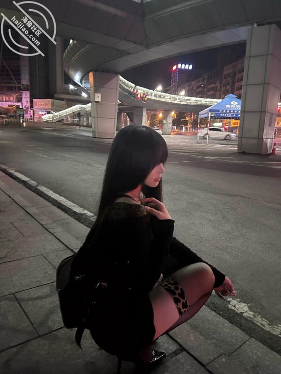 【奶气原创108】痴汉尾随美女 强操至高潮后竟被她老公发现暴打-老宋论坛