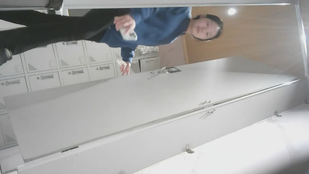 11月最新泄露！高校美女厕所高清偷拍，紧身牛仔裤靓学妹站立擦菊花超刺激 - 老宋论坛-老宋论坛