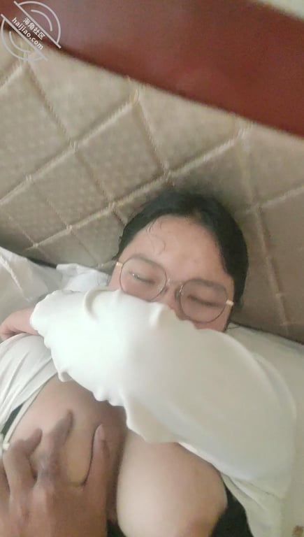 无套后入毛都没长齐的嫩逼坦克 - 老宋论坛-老宋论坛