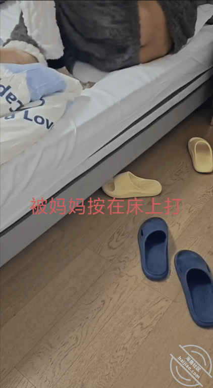 15.真实再次强奸妈妈，比上次还要激烈拼命打我，被我死死按着操了内射 - 老宋论坛-老宋论坛