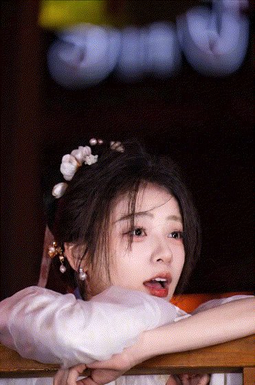 【AI脱衣】抖音快手小红书骚女明星爱吃大鸡巴肏逼骑乘摇曳！ 配图9