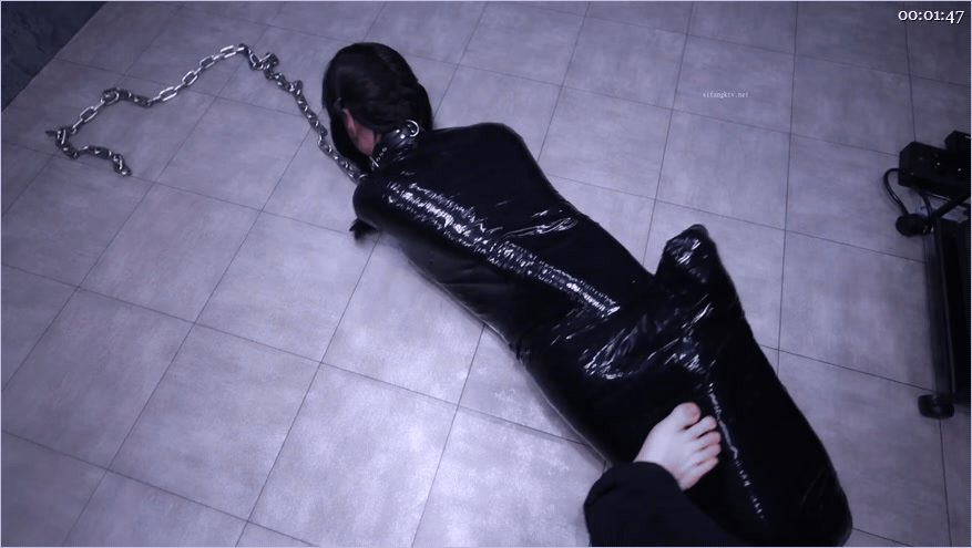 ㊙【SM调教】【Lemon柠檬】fantia上人气超高的8万粉丝模特超高颜值有点 配图3