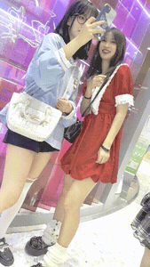 【KFC】长裙美腿学妹与舍友逛街❤️甜笑聊天毫无察觉身后被偷拍CD-老宋论坛