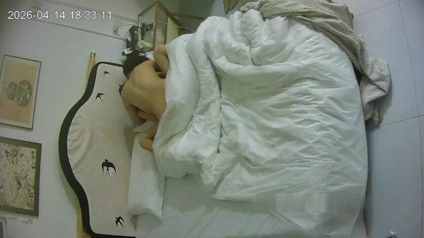 多彩公寓4-14：年轻小美女69上瘾，男友舌尖狂舔逼让她高潮连连，大鸡巴诱惑难挡 配图3