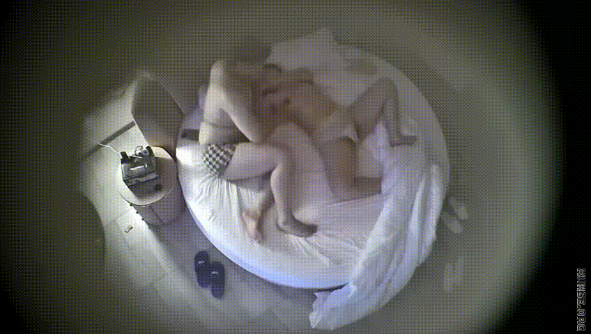 上帝视角4-4 胖子巨乳媳妇白嫩奶子晃荡诱人 内裤不脱直接开干 情欲高潮狂暴内射 配图2