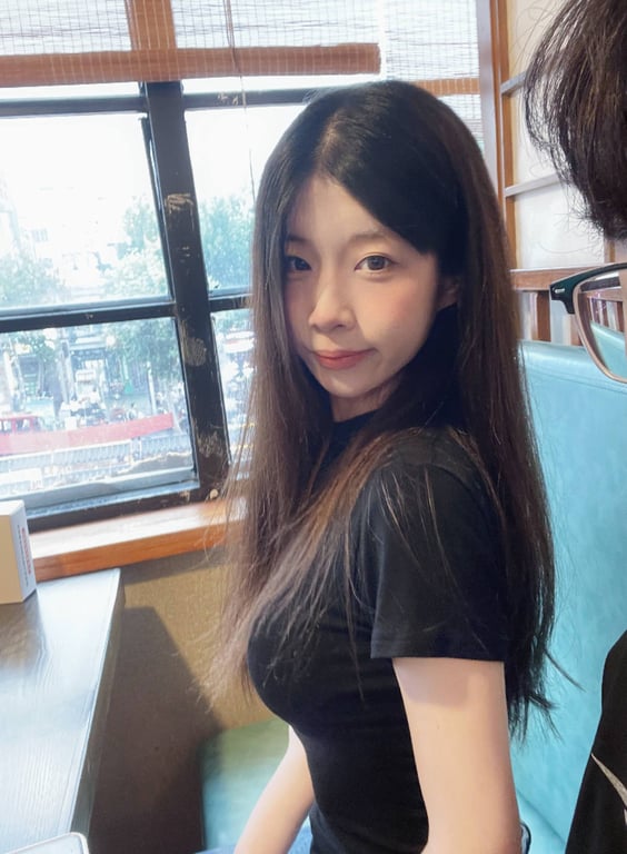 极品高颜值反差精神小妹，嫩穴被操到翻白眼，真好看 6V 配图14