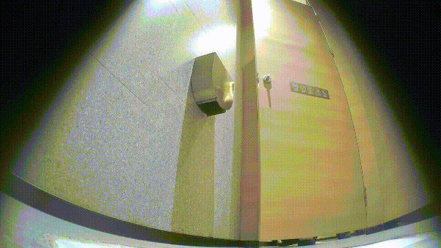 快餐店女厕真实偷拍，络绎不绝小姐姐来方便，脸穴同步，小美眉牛X，不拿纸用手擦逼 配图15