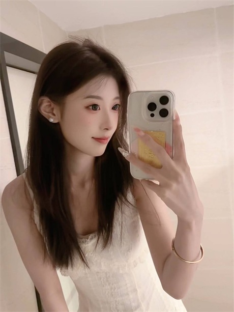 推荐极品网络卖淫女【夕妍】05年嫩穴，800单钟，1500双钟，榨精大哥，道具自 配图19