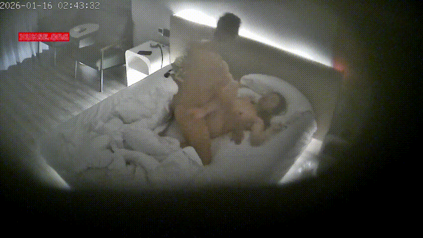 上帝视角1-16：床上逗比猛男滑稽表演，却猛力抽插欲破后门！ - 老宋论坛-老宋论坛