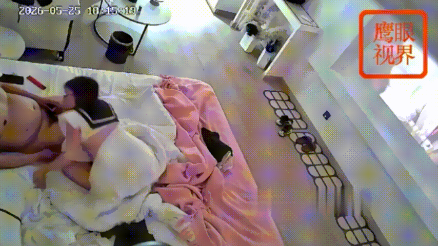 ⁸¹ 鹰眼视界 5-25 大叔带个小妹开房 玩法还是多样 又是亲又是抠 跳蛋用上 配图6