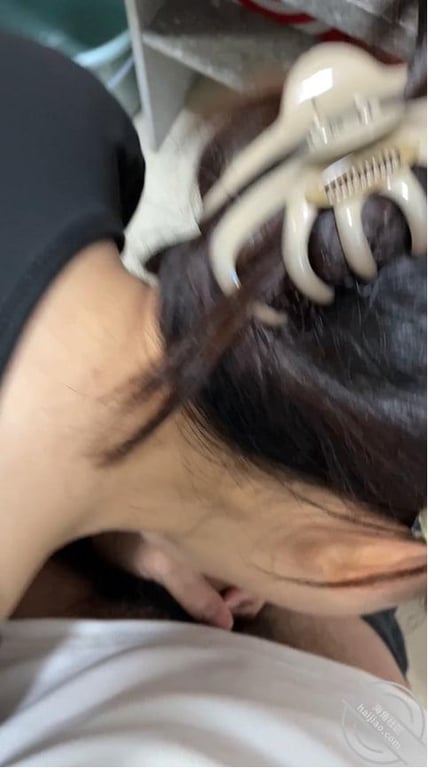【海角原创32】老妈打飞机的手法实在是专业啊，真的真的太会了-老宋论坛