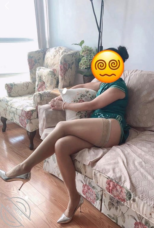 （原创）老爸在睡觉，偷偷和老妈一起看片后老妈忍不住了…… - 老宋论坛-老宋论坛