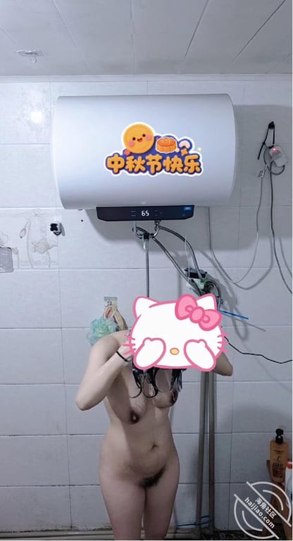 6）偷拍我妈洗澡，20分钟福利视频 配图4