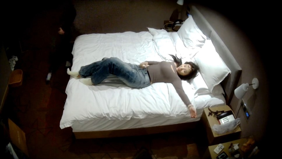 【完整版】甜美自拍眼镜气质妹酒店激情偷欢 被男友射满小腹后醒来互摸性器高潮迭起❤️-老宋论坛
